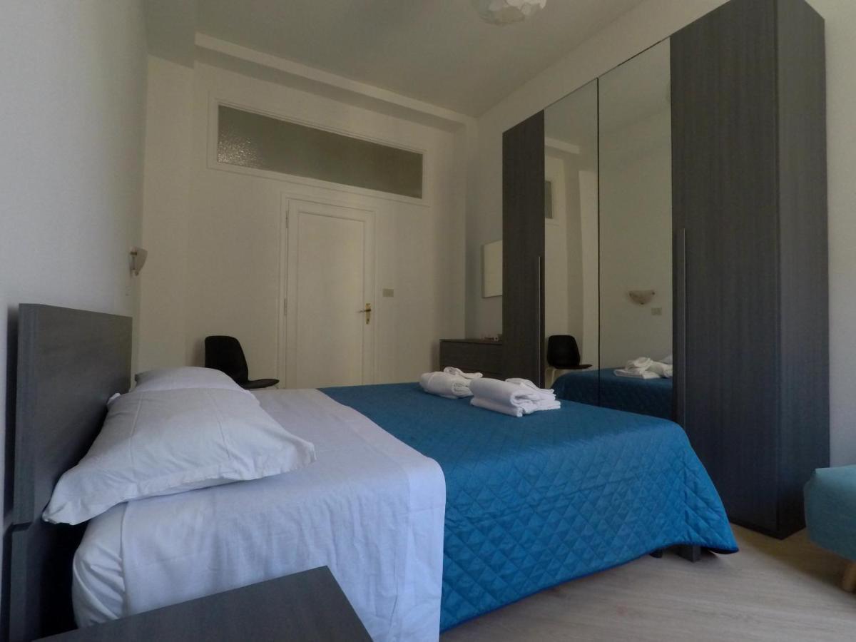 Mau Beach House ลิโด ดิ ออสเตีย ภายนอก รูปภาพ