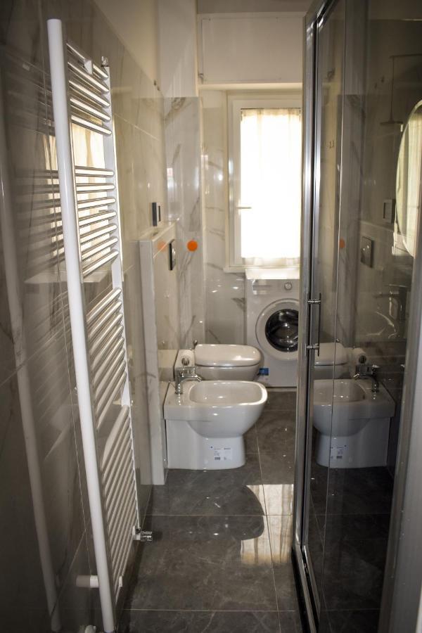 Mau Beach House ลิโด ดิ ออสเตีย ภายนอก รูปภาพ